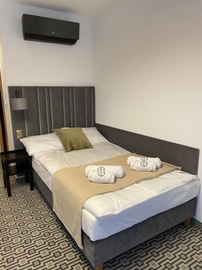 Kwarc Restauracja & Pokoje Hotelowe Susiec Ngoại thất bức ảnh
