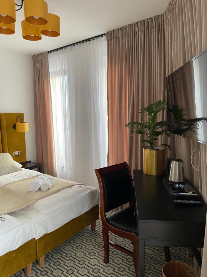 Kwarc Restauracja & Pokoje Hotelowe Susiec Ngoại thất bức ảnh
