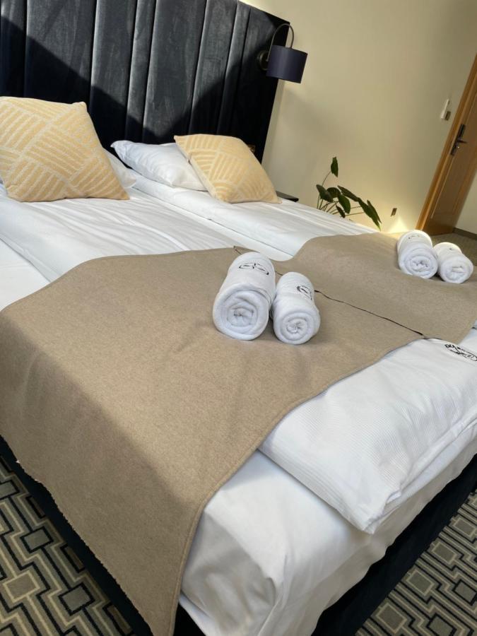 Kwarc Restauracja & Pokoje Hotelowe Susiec Ngoại thất bức ảnh